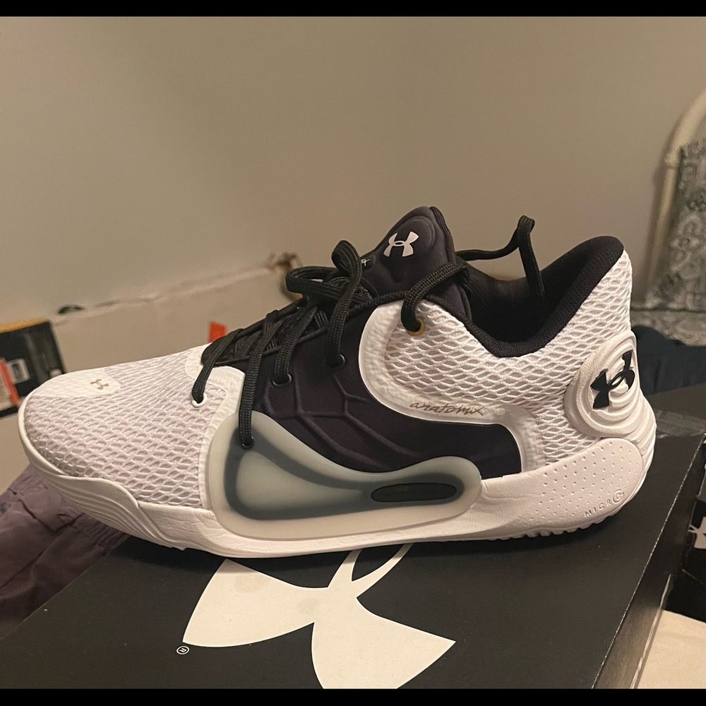 Men’s Under Armour Shoes Size 11.5